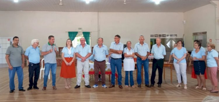 Clubes de idosos de Marechal Cândido Rondon encerram atividades de 2025 com confraternizações